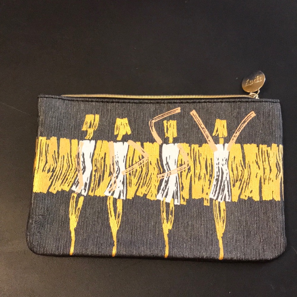 Ipsy ladies of movement makeup bag